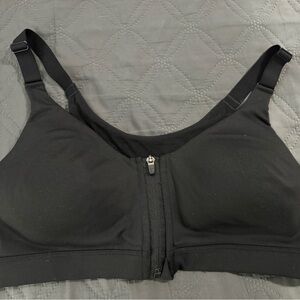 Women's Black Front-Zip Sports Bra
